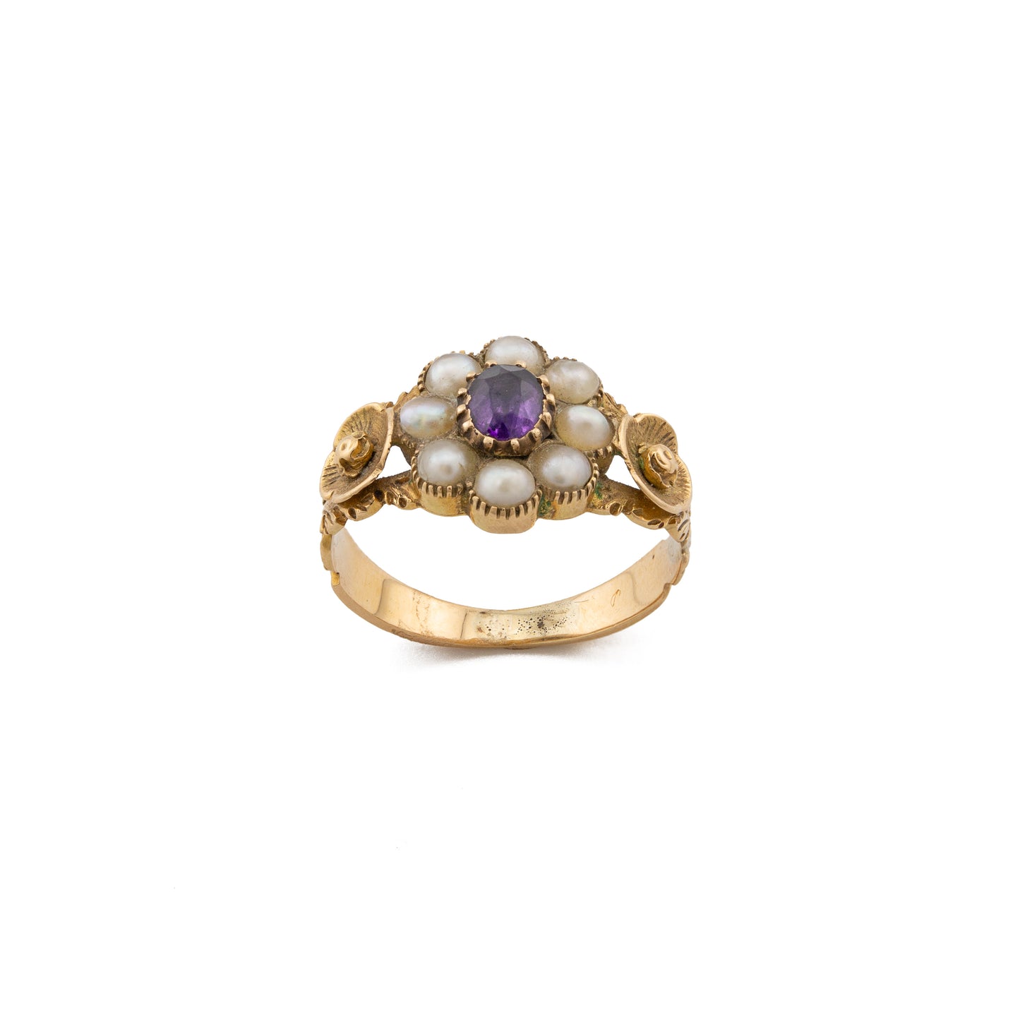 15ct Pearl Shield Ring