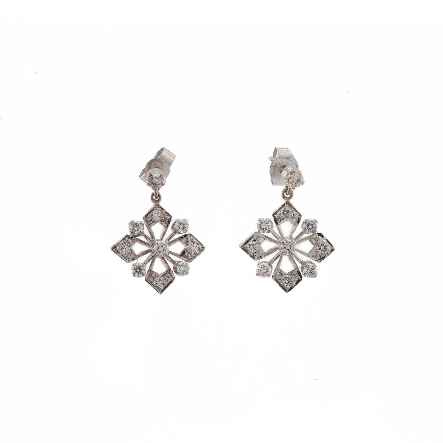 18ct Diamond Pattern Drop Snowflake