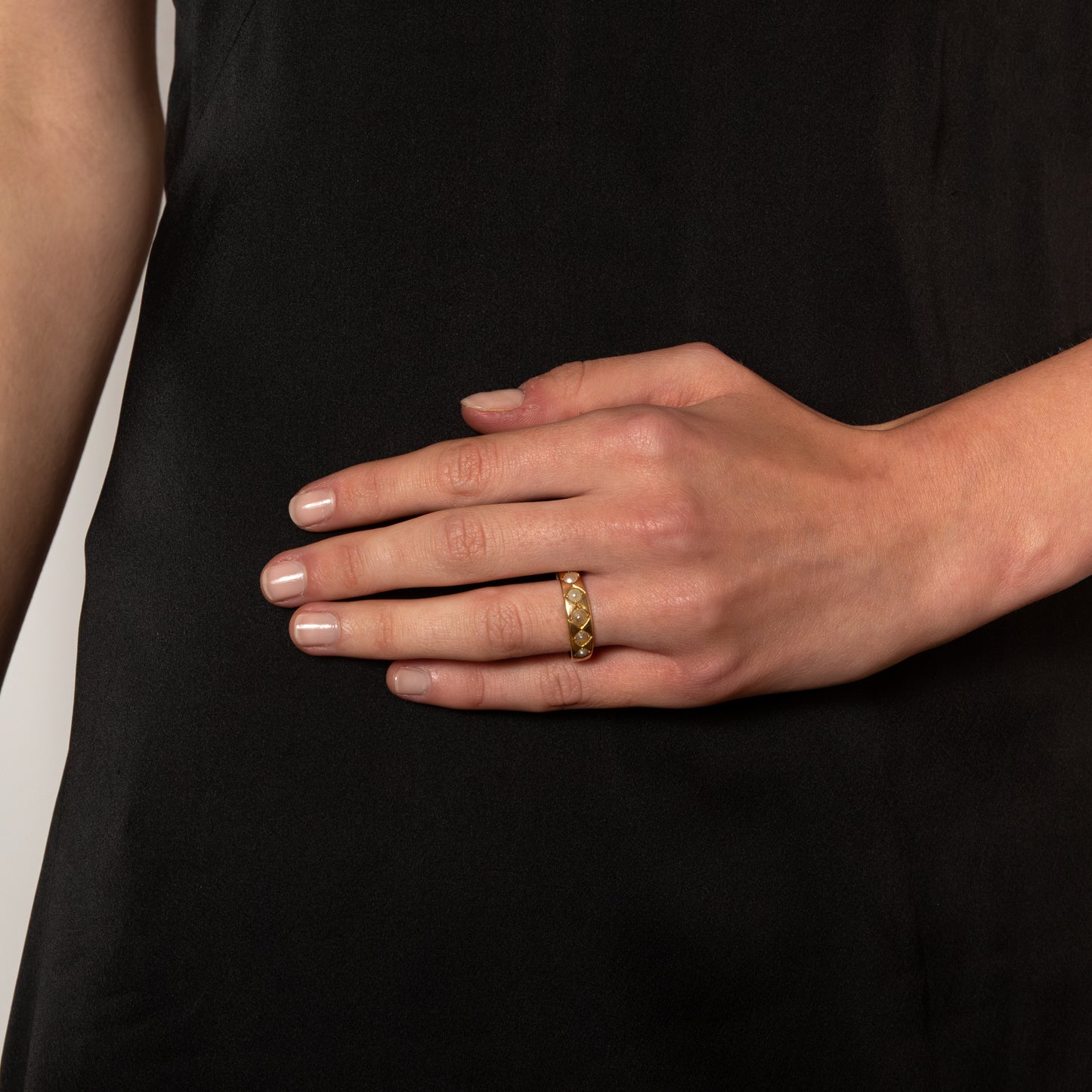 18ct Gold Five-Pearl Band Ring