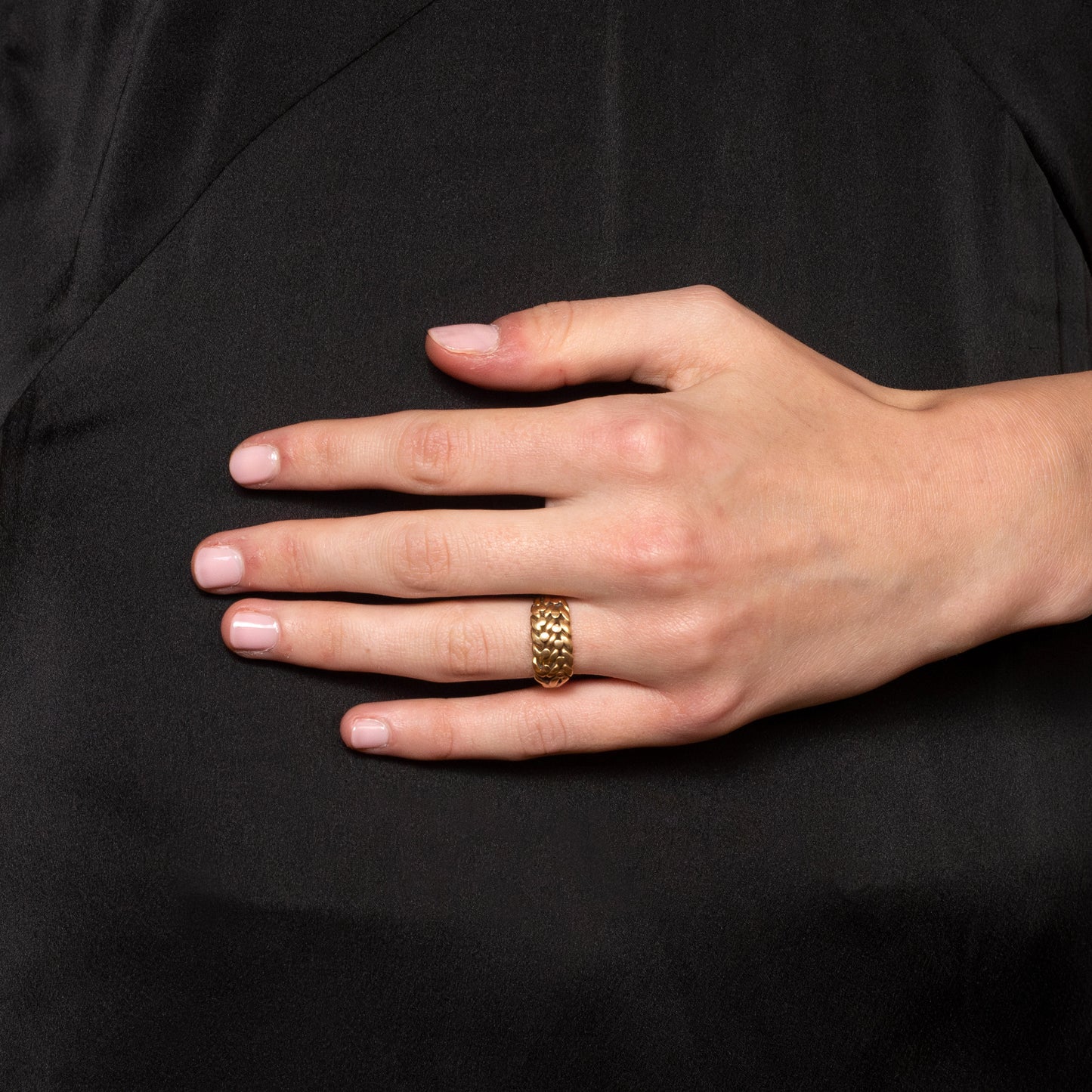 Victorian 18ct Gold Lover's Knot Band Ring