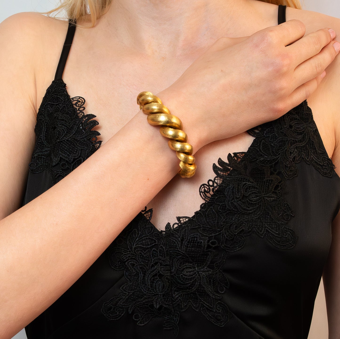 18ct Croissant Bracelet