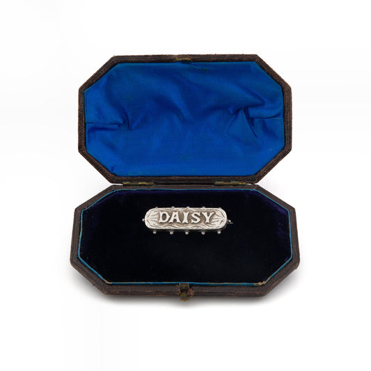 Daisy Silver Namebrooch