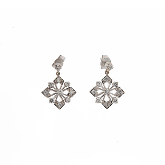 18ct Diamond Pattern Drop Snowflake