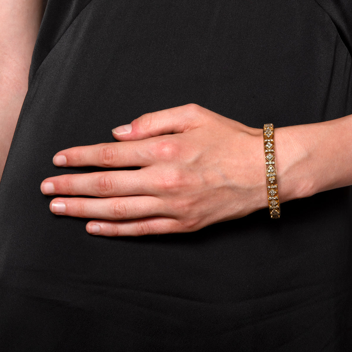 Vintage 18ct Gold Diamond Openwork Bangle